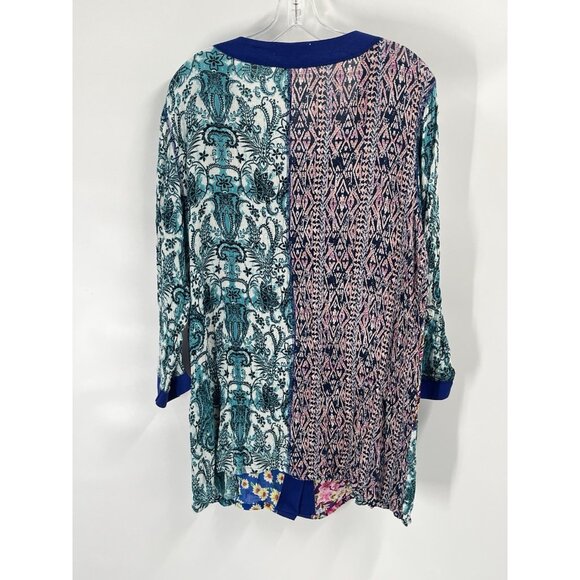 La Cera Funky Print Art to Wear Long Sleeve Top Sz 1X Wooden Buttons - Picture 7 of 7